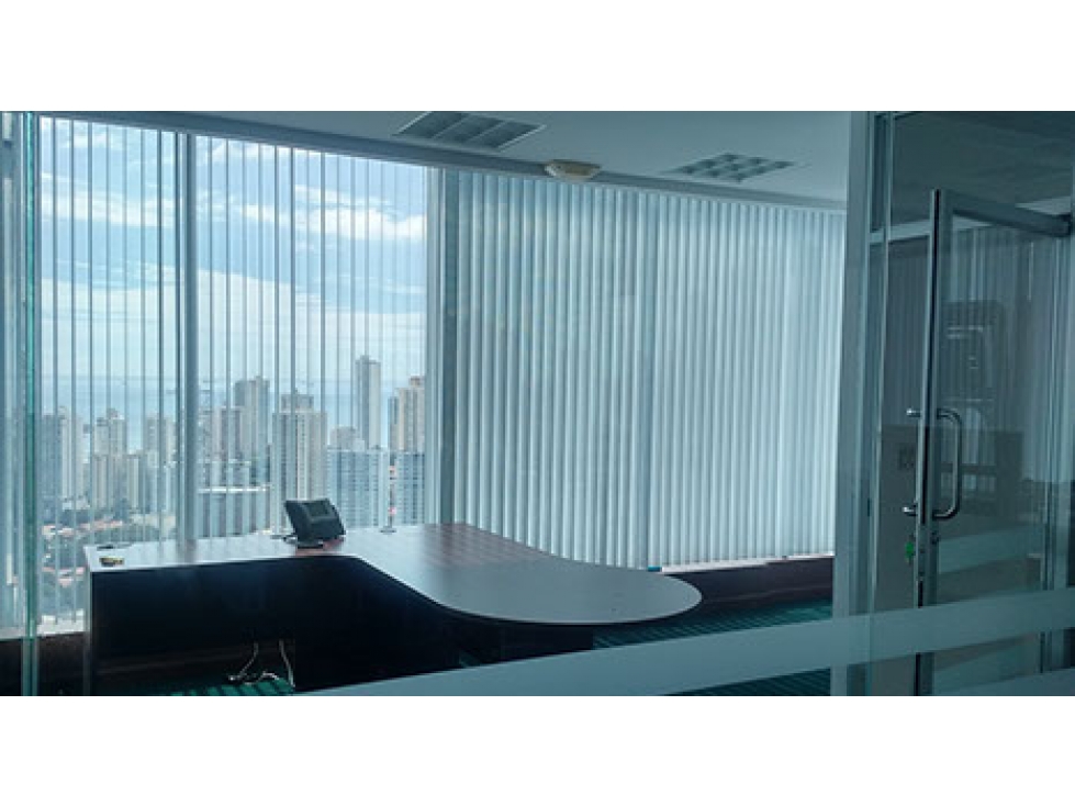 ALQUILER OFICINA 150M2 CON O SIN MUEBLES CALLE 50, TORRE GLOBAL