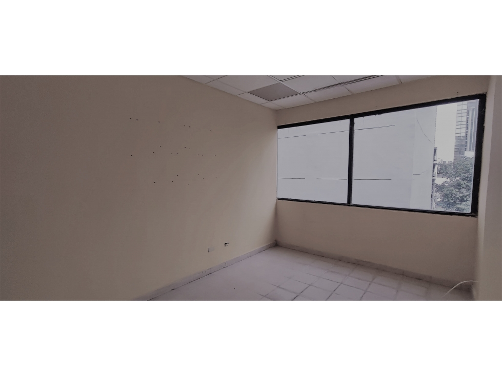 ALQUILER LOCAL OFICINAS PLAZA ZOOM OBARRIO CON DIVISIONES — foto 6