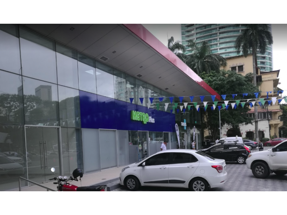 ALQUILER DE LOCAL COMERCIAL BELLA VISTA EN PARK PLAZA MALL