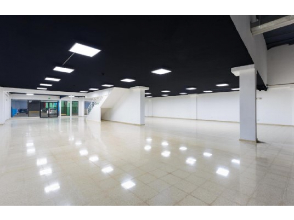 ALQUILER LOCAL 381M2 EN PLAZA AGORA CHANIS — foto 5
