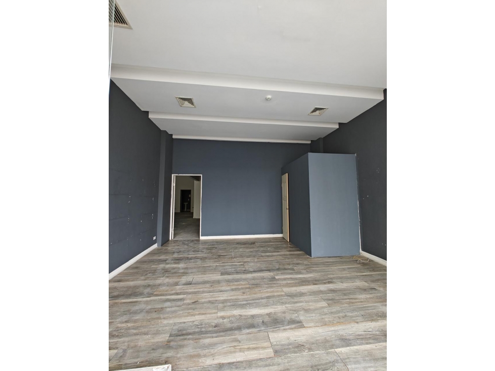 ALQUILER LOCAL EN PLANTA BAJA PLAZA 76 SAN FRANCISCO 196 M2 KAF — foto 2