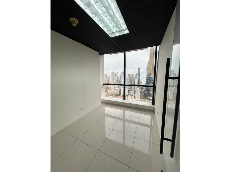 ALQUILER OFICINAS AMOBLADAS EN CALLE 50-175M2 KAF — foto 6
