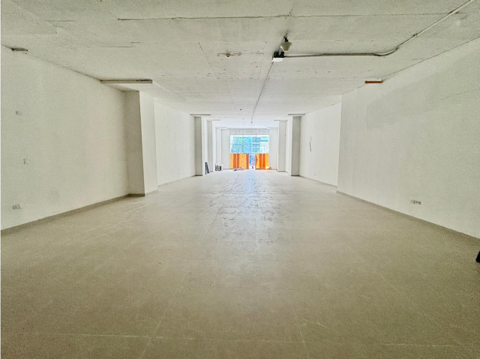 ALQUILER LOCAL COMERCIAL FRENTE A SOHO MALL 291 m² — foto 5