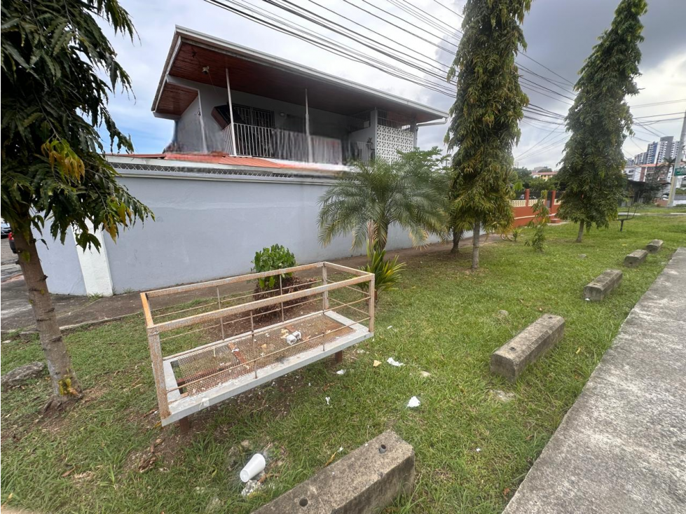 VENTA CASA CON ESTRUCTURA MULTIFAMILIAR EN PARQUE LEFEVRE EV - 3
