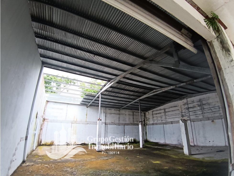 Galeras y edificio con amplio terreno en Venta en Boqueron - 5