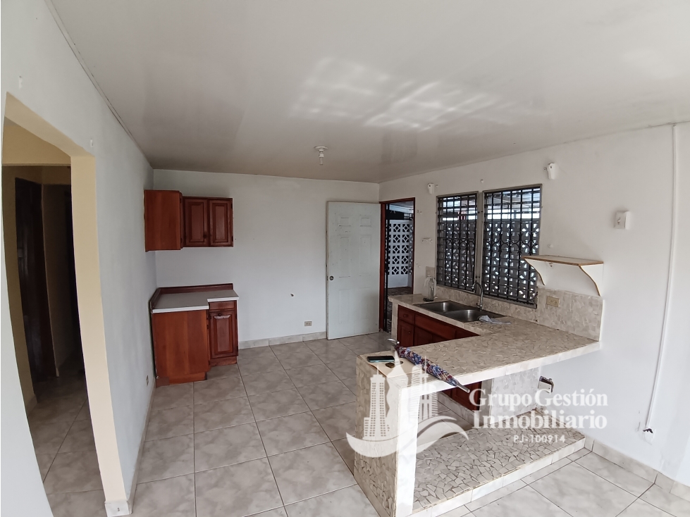 Alquilo amplia casa cercada en David cerca de Terronal — foto 5
