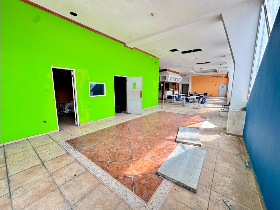 VENTA LOCAL VIA TRANSISTMICA PLAZA AGORA 1,412.74M2 SALAS DE CINE CV - 4