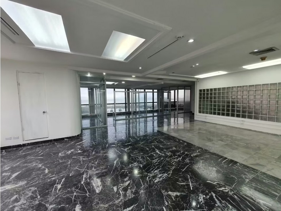 ALQUILER DE OFICINA VISTA AL MAR EN AVENIDA BALBOA TORRE BAC AQ — foto 3