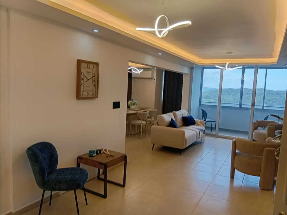 ALQUILER DE ELEGANTE APARTAMENTO REMODELADO EN V. DE LAS FUENTES AQ — foto 4