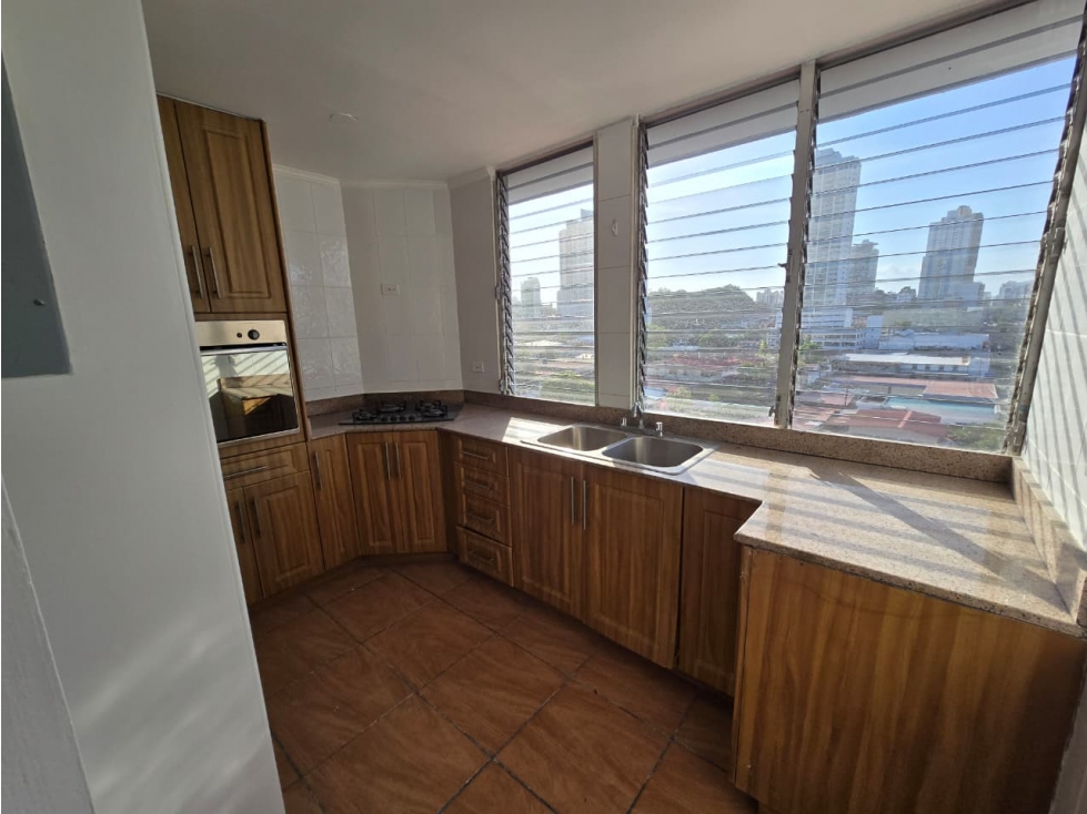 SE VENDE ACOGEDOR Y REMODELADO APARTAMENTO EN AVE.12 DE OCTUBRE AQ — foto 6