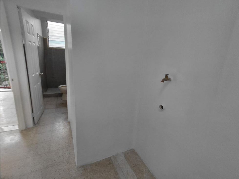 ALQUIER APARTAMENTO CON ESTACIONAMIENTO INTERNO — foto 3