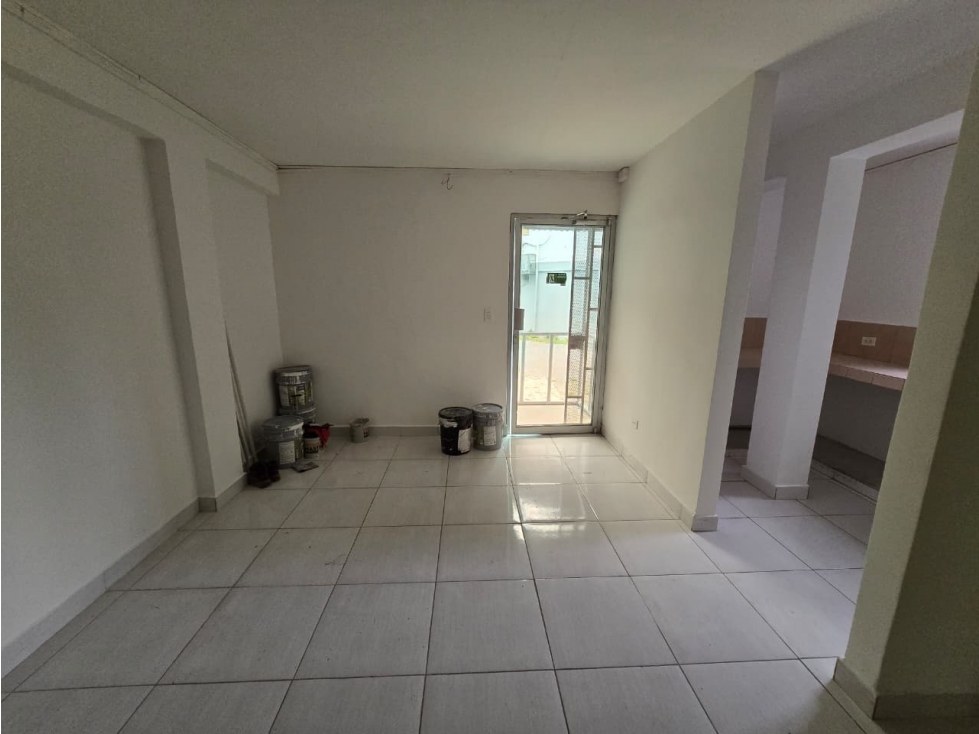 ALQUILER DE OFICINA CON BODEGA INCLUIDA EN PARQUE LEFEVRE AQ - 5