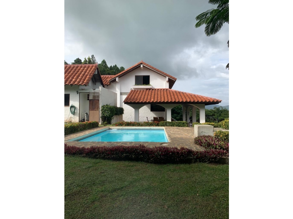 FINCA EN VENTA CON PISCINA, 10 HECTAREAS EN SORA CERCA ALTOS DEL MARIA - 2