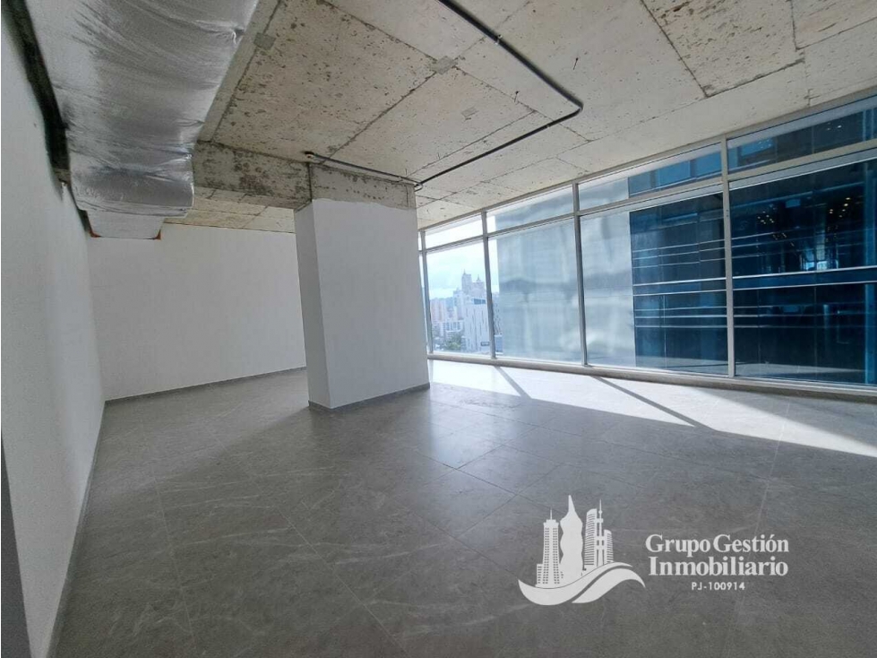 ALQUILER OFICINA 134M2 EN SORTIS OBARRIO KAF