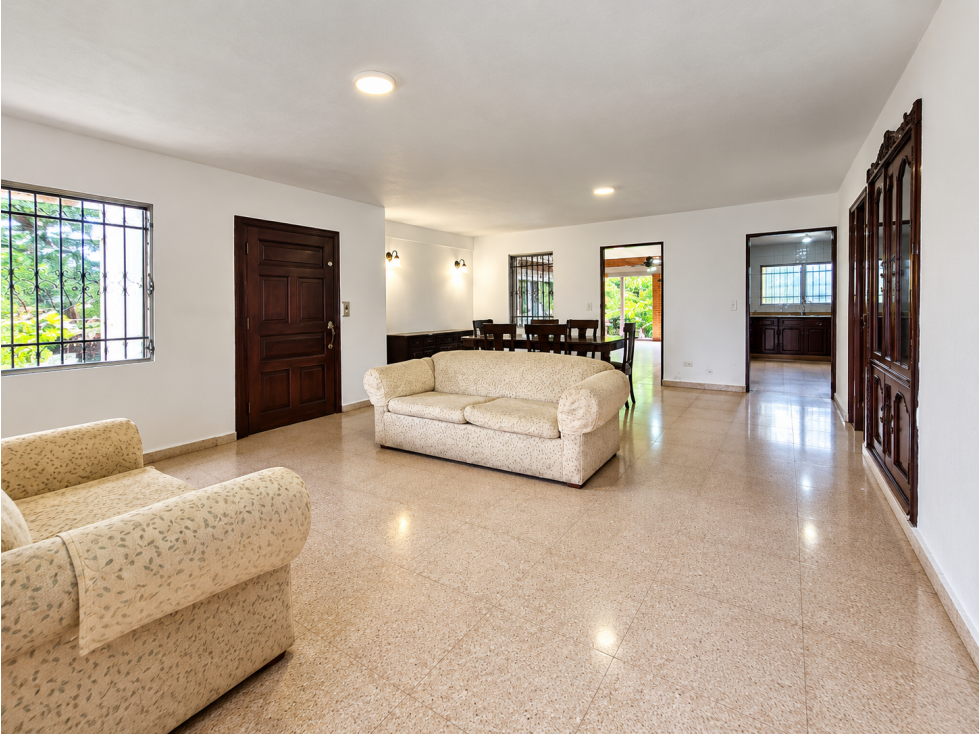 ALQUILER CASA EL DORADO AMOBLADA 700M2 ZONA TRANQUILA CV - 3