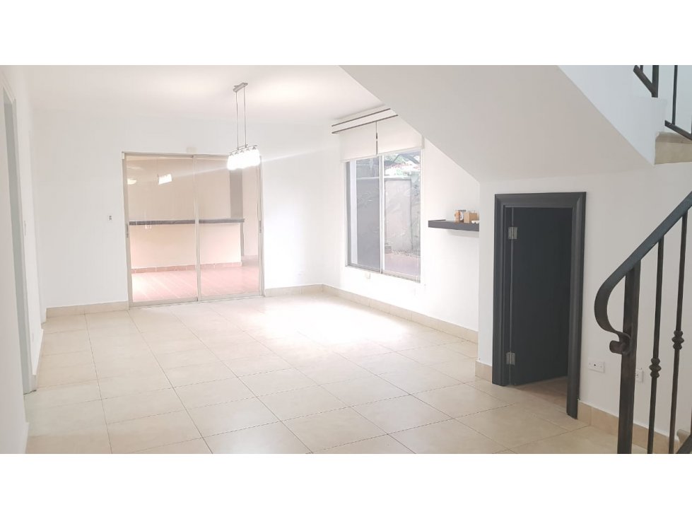 VENTA/ALQUILER CASA CONDADO DEL REY 3REC+CBE PASEO - 3