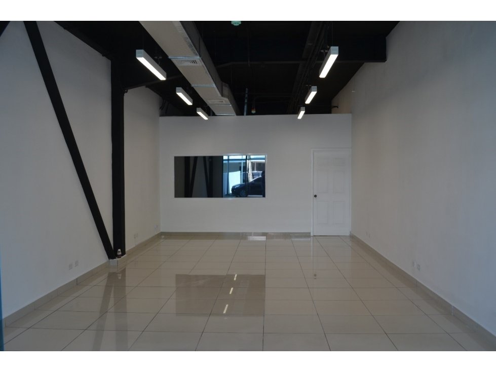 LOCAL COMERCIAL PLAZA COWES BELLA VISTA 100M2 - 2