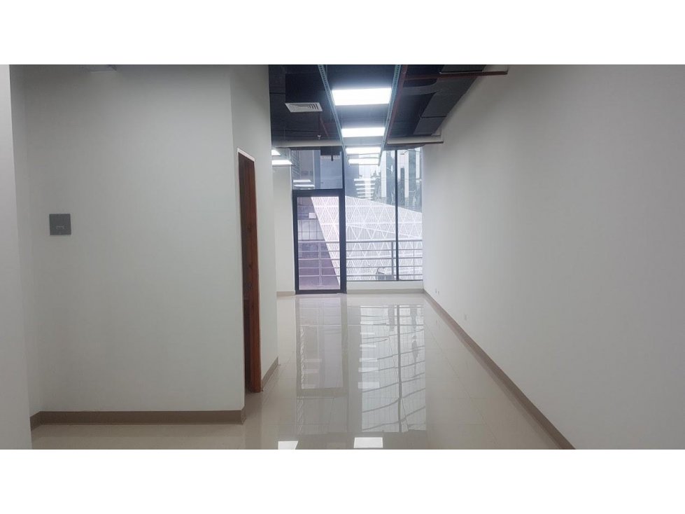 OFICINA PAITILLA RBS TOWER CON ACABADOS Y TERRAZA - 3