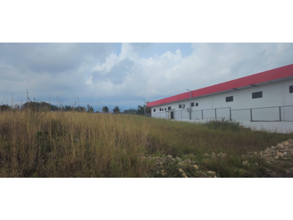 VENDO LOTE EN ALTO BQOUETE 2000 AREA COMERCIAL - 5