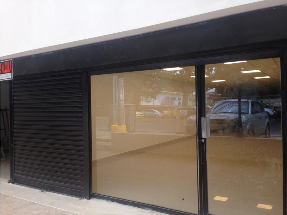ALQUILER LOCAL COMERCIAL 675 M2 FRENTE A UNIVERSIDAD EL CARMEN — foto 6