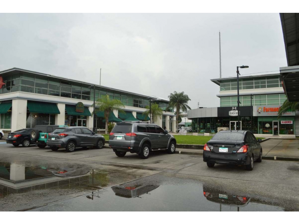LOCAL COMERCIAL EN ALBROOK MALL PERFECTO PARA RESTAURANTE 235mts — foto 4