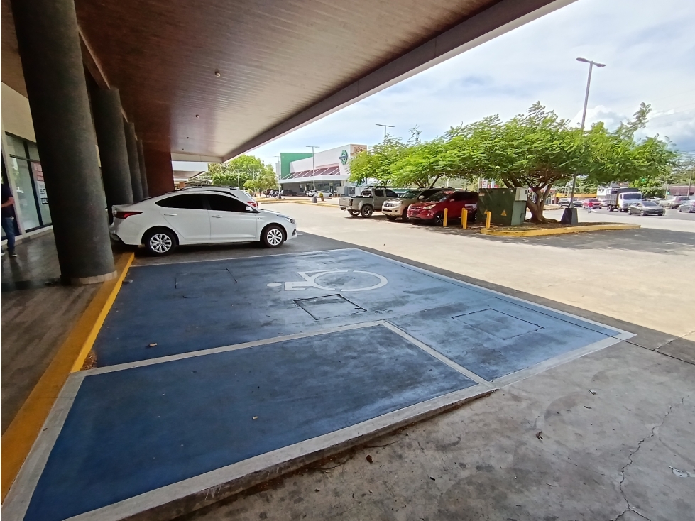 Alquilo Local Comercial en David