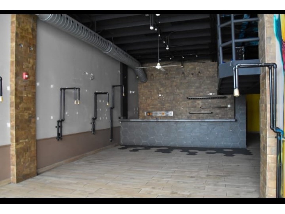 ALQUILER DE LOCAL COMERCIAL PARA BAR RESTAURANTE — foto 4