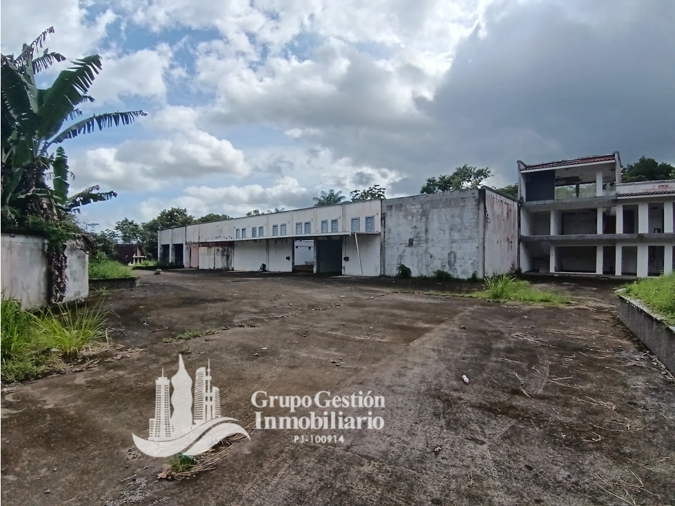 Galeras y edificio con amplio terreno en Venta en Boqueron - 6