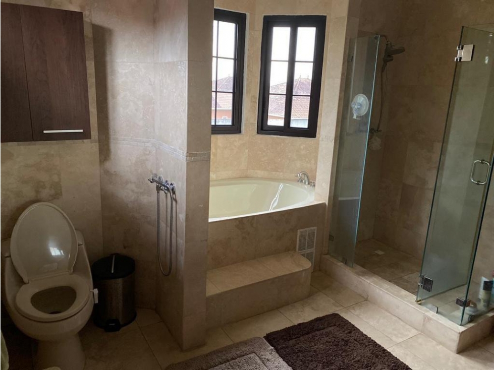 ALQUILER O VENTA CASA EL DORAL COSTA SUR - 5