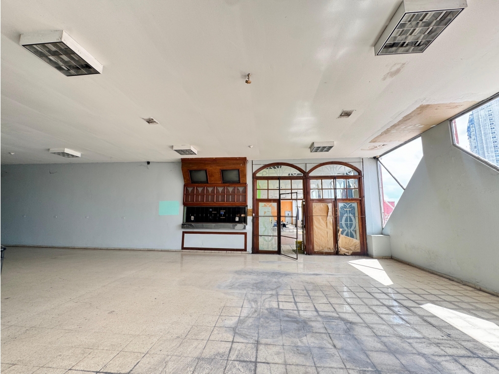 VENTA LOCAL VIA TRANSISTMICA PLAZA AGORA 1,412.74M2 SALAS DE CINE CV - 5