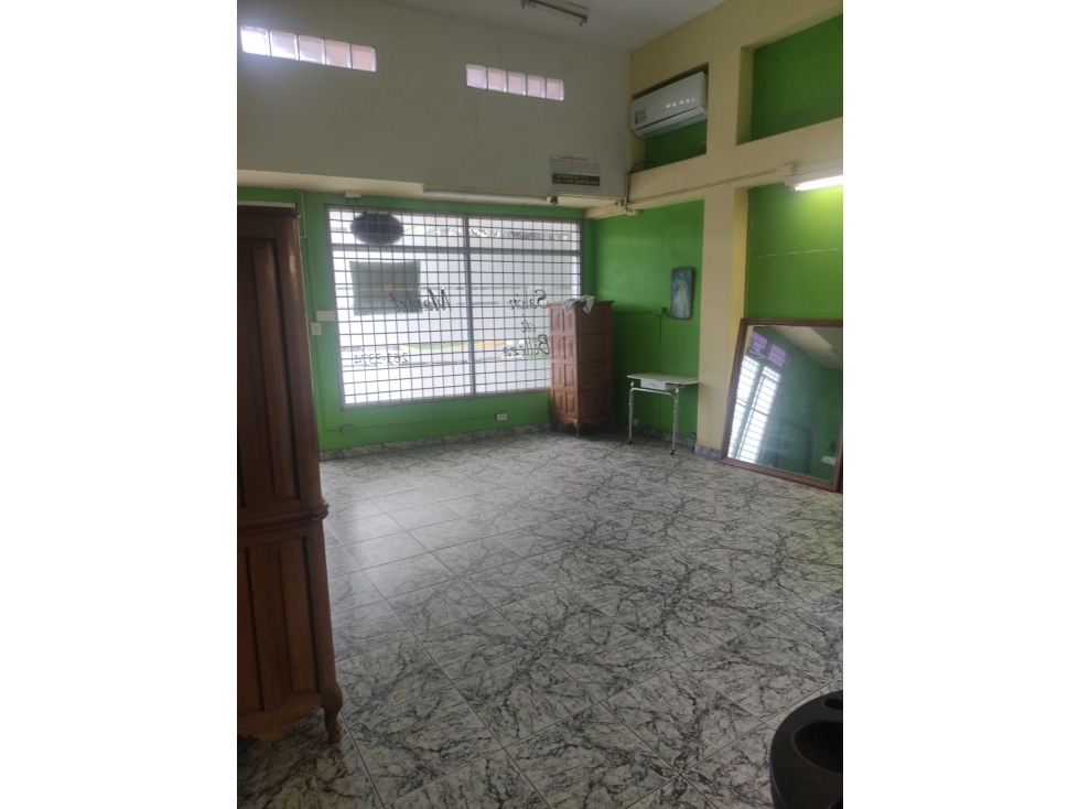 VENTA DE LOCAL EN VIA BRASIL - UBICACIÓN ESTRATÉGICA AK - 1