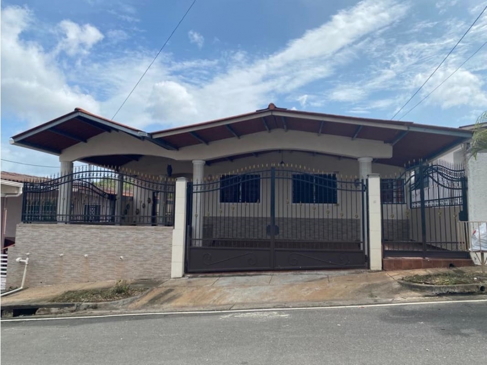 VENTA CASA ARRAIJAN 336.55 m² COLINAS DEL SOL CV