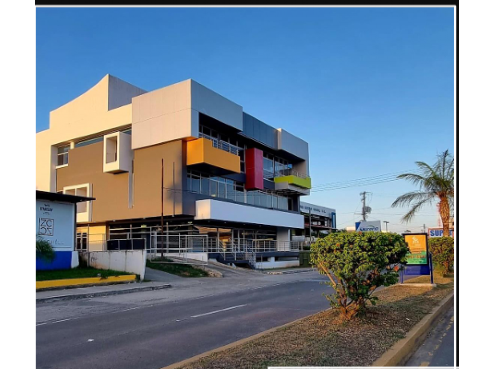 ESPECTACULAR EDIFICIO EN VENTA EN EL CENTRO DE CHITRÉ - 5
