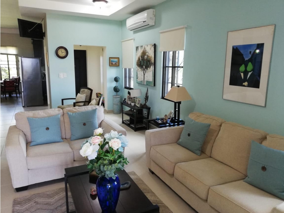 CASA CON PISCINA EN HACIENDA PACIFICA 1500M2 — foto 6