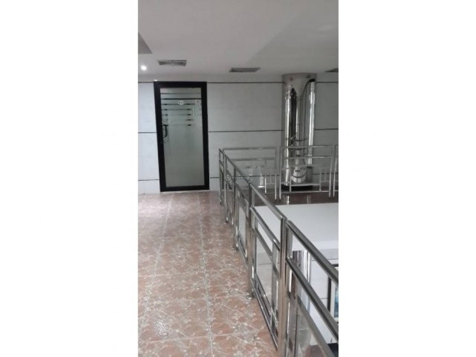 LOCALES COMERCIALES EN ZONA BANCARIA 214 MTS - 5
