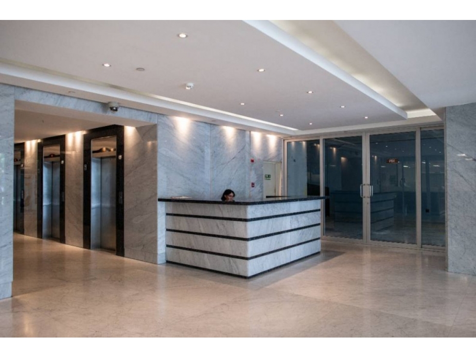 OFICINA CON DIVISIONES COSTA DEL ESTE 123M2 - 3