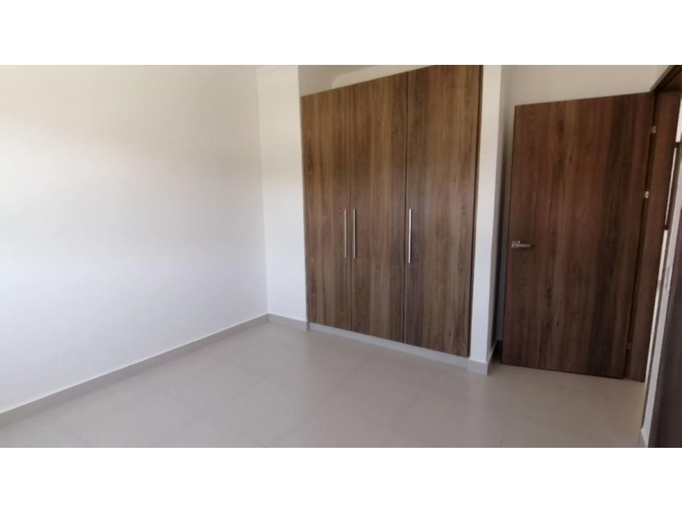 CASA DE 3REC 240MTS2 EN ALTOS DEL PARQUE - 6