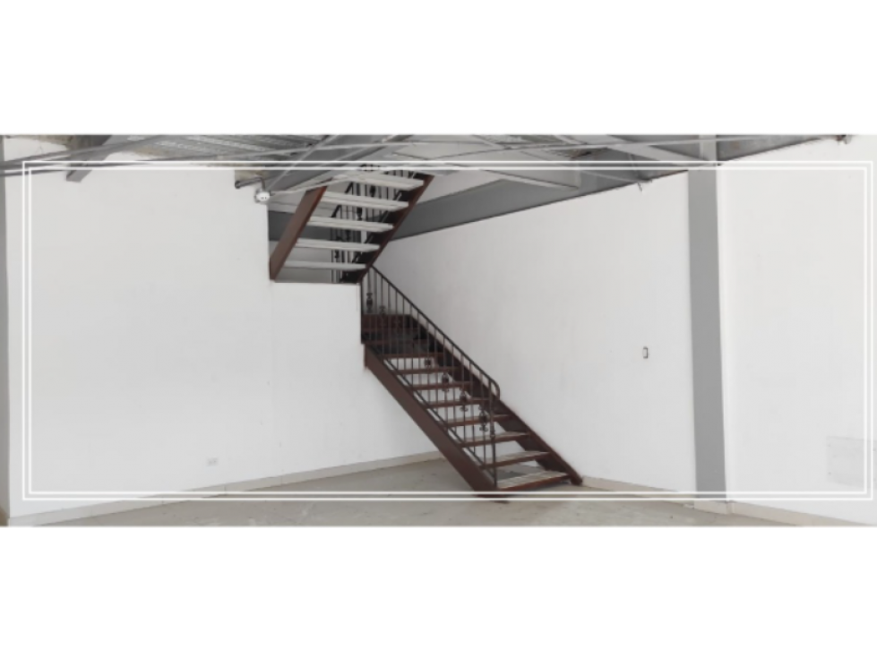 OFIBODEGA DE 450M2 EN VENTA O ALQUILER EN MILLA 8 — foto 5