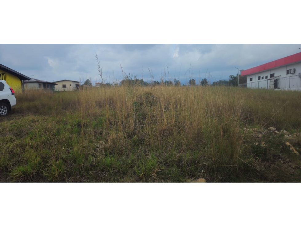 VENDO LOTE EN ALTO BQOUETE 2000 AREA COMERCIAL - 6
