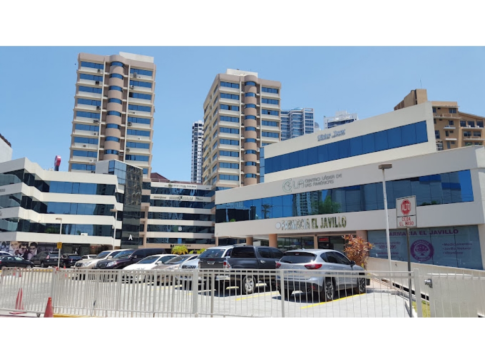 VENTA O ALQUILER DE CONSULTORIO OFICINA EN EL ROYAL CENTER 60 M2