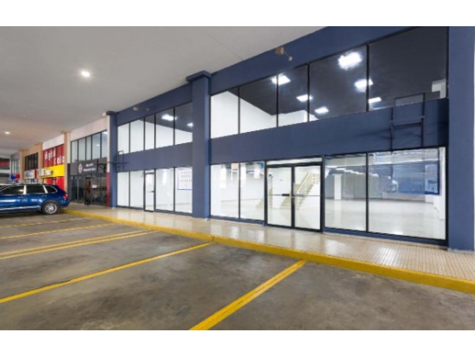 ALQUILER LOCAL 381M2 EN PLAZA AGORA CHANIS
