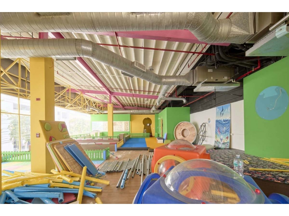 ALQUILER LOCAL IDEAL PARA PARQUE INFANTIL MARBELLA 318M2 KAF — foto 6