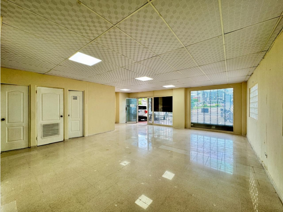 ALQUILO LOCAL 235 M2 EN PB VÍA ESPAÑA — foto 2
