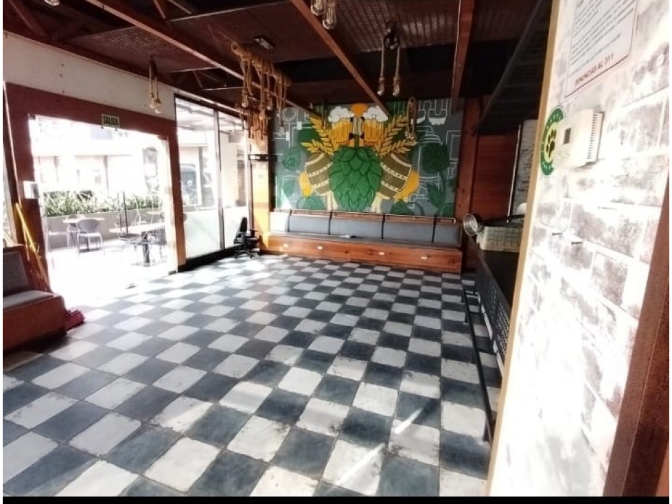 ALQUILER DE HERMOSO LOCAL COMERCIAL EN PLAZA CORNER 68 — foto 4