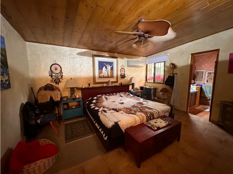 VENTA CASA CON VISTA A LA INDIA DORMIDA EN EL VALLE 1,700MTRS EV - 6
