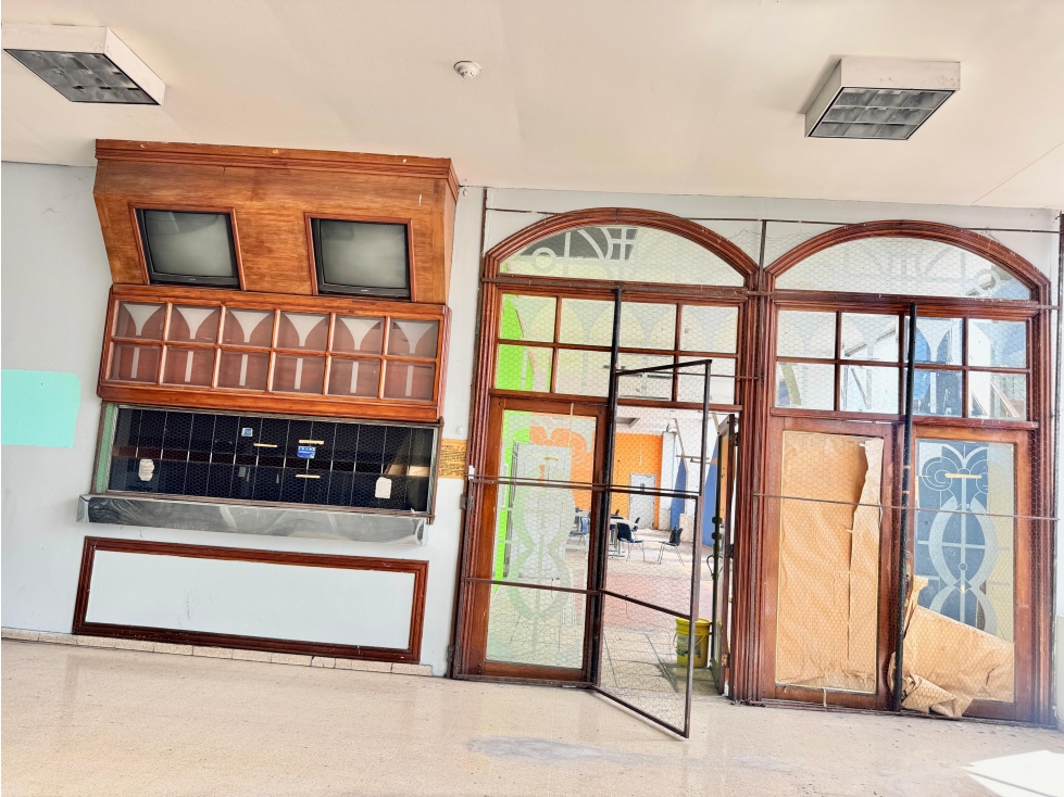 VENTA LOCAL VIA TRANSISTMICA PLAZA AGORA 1,412.74M2 SALAS DE CINE CV - 6