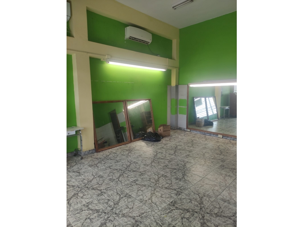 VENTA DE LOCAL EN VIA BRASIL - UBICACIÓN ESTRATÉGICA AK - 2