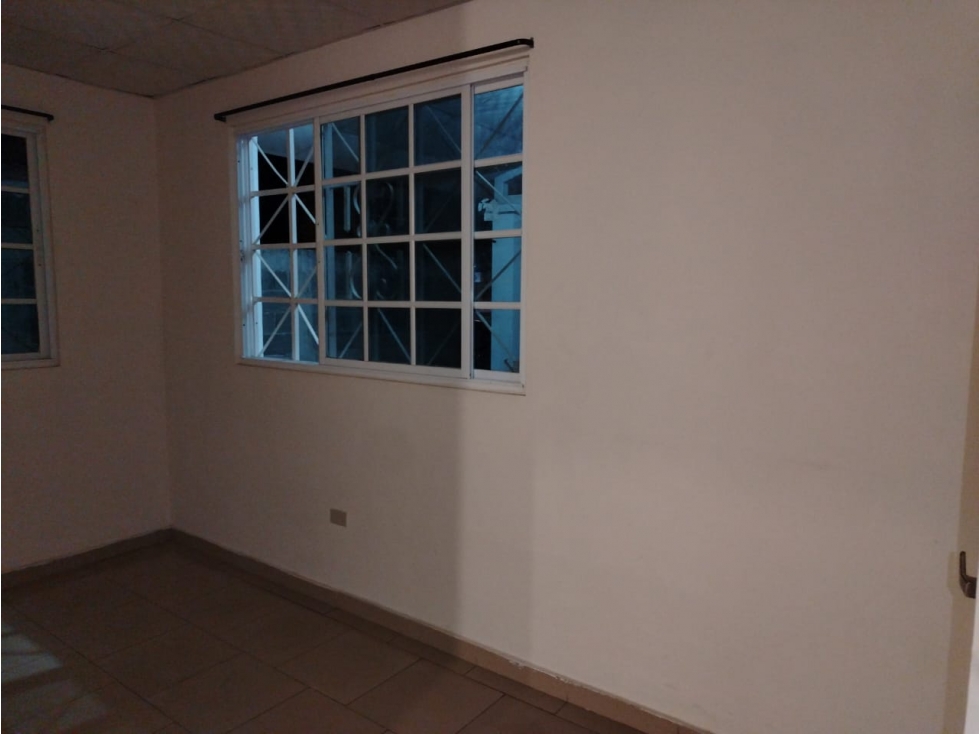 SE VENDE O SE ALQUILA GRANDE Y HERMOSA CASA EN CHITRÉ — foto 6