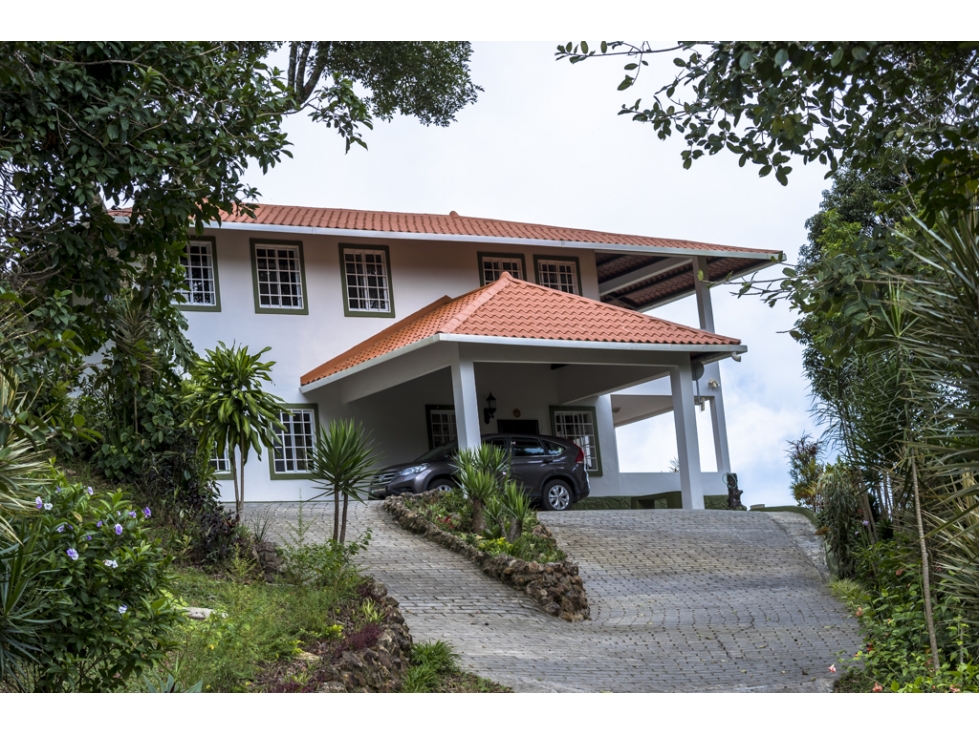 VENTA CASA EN LA MONTAÑA DE TRES PISOS, 2500M2, EN ALTOS DEL MARIA — foto 4