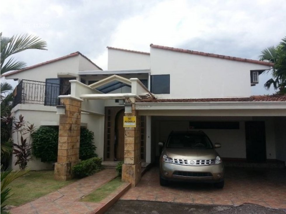 VENTA DE CASA BETHANIA EL AVANCE 3REC 350M2